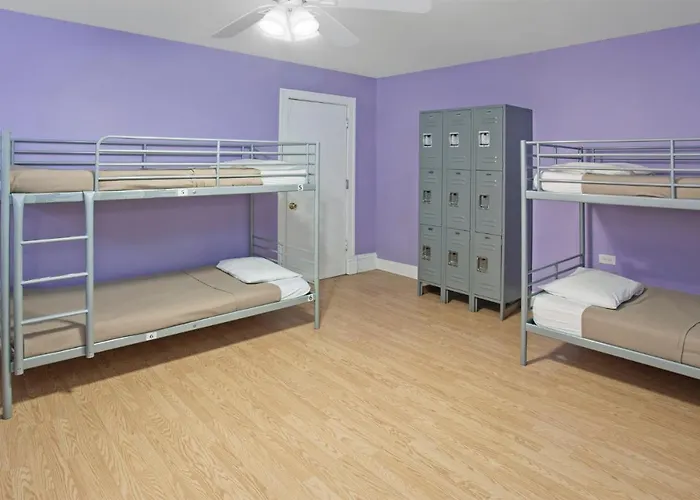 Chicago Parthenon Hostel