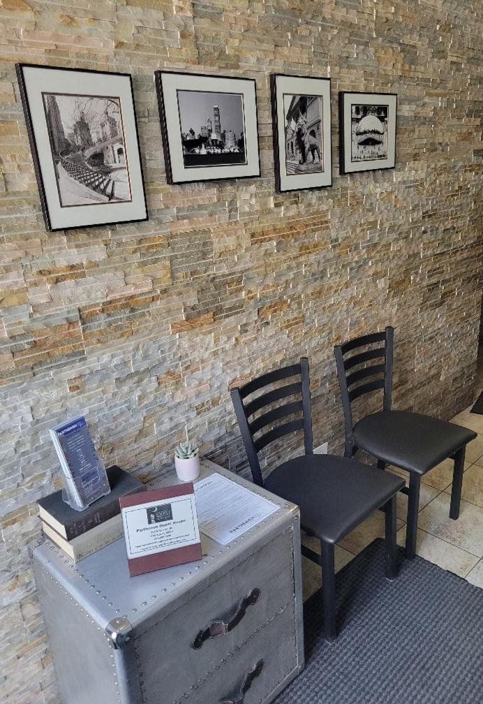 Parthenon Hostel Chicago