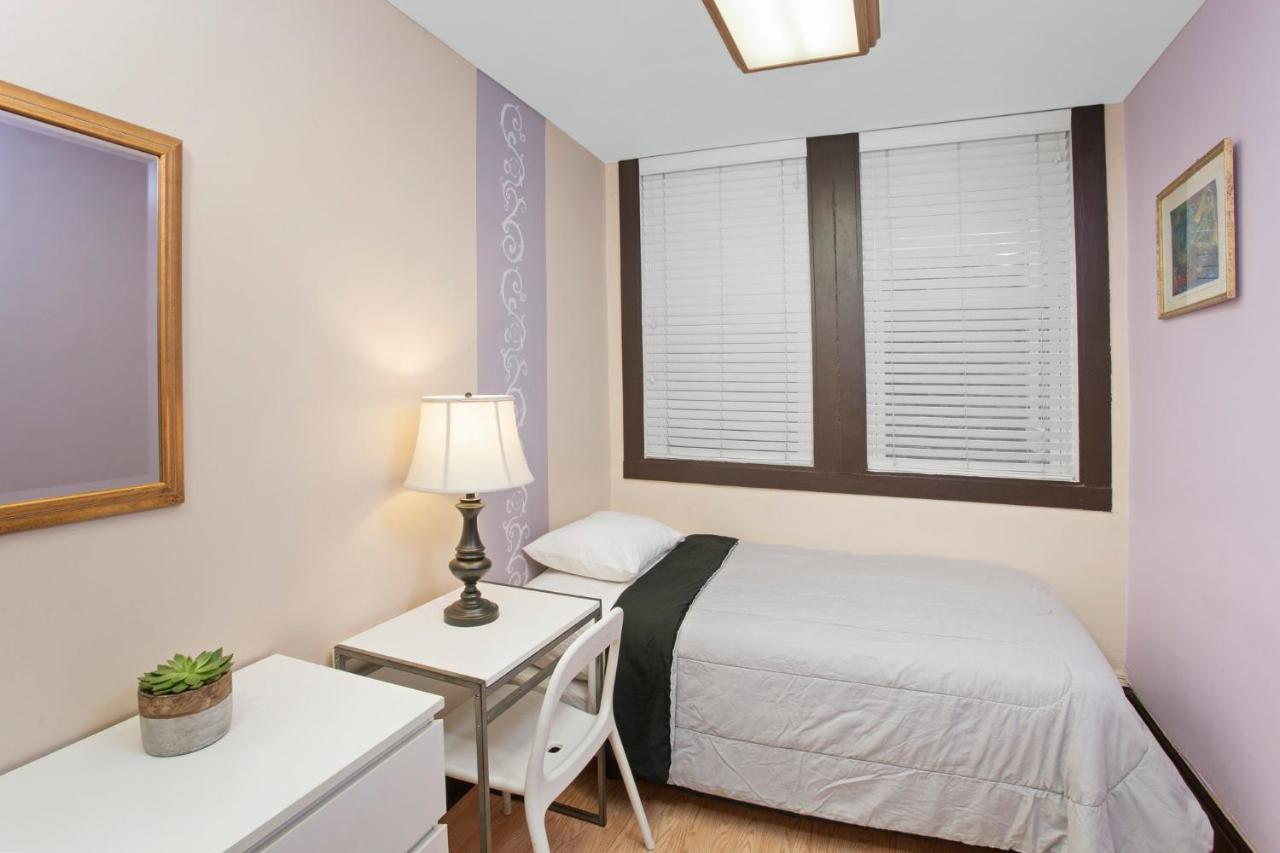 Albergue Parthenon *